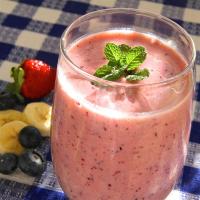 Banana Berry Smoothie with Truvia® Natural Sweetener_image