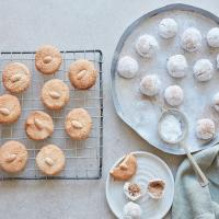 Chewy almond macaroon biscuits image