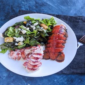Perfect Butter Poached Lobster Tail_image