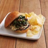 Roasted Portobello Mushroom Burgers with Blue Cheese_image