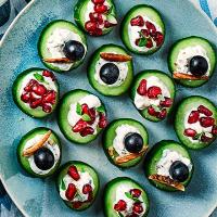 Cucumber & blue cheese canapés_image