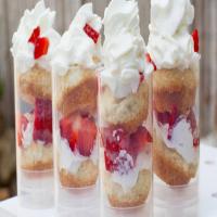 Grilled Strawberry Shortcake Push-It-Up Pops_image