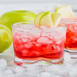 Cranberry Apple Whiskey Cocktail - Wine and Glue_image