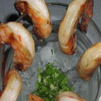 Grilled Prawns With Cilantro and Ginger Sauce_image