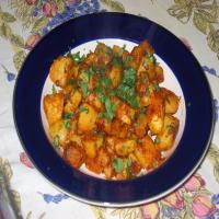 Khasta Aloo (Spicy Pan Fried Potatoes) image