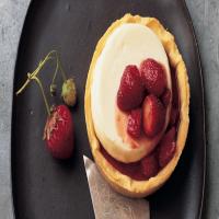 Panna Cotta Tarts with Strawberries image