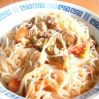 Cellophane Noodles With Pork & Tomato image