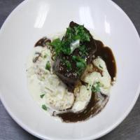 Coffee-Rubbed Short Rib with Caramelized Shallot-Blue Cheese Fondue and Crostini_image