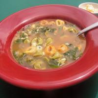 Spinach-Tomato Tortellini Soup image