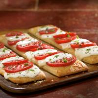 Pampered Chef Caprese Pizzas Recipe - (4.4/5)_image