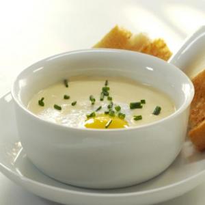 Creamy Fondue with Poached Egg and Baguette_image