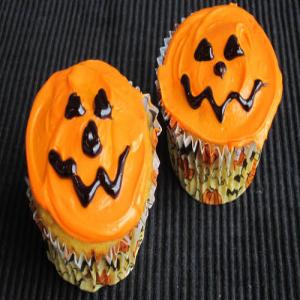 Pumpkin Cupcakes with Sunflower Nut Filling_image