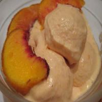 Homemade Peach Ice Cream_image