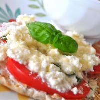 Ricotta and Tomato Sandwich_image