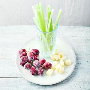 Iced grapes with cheddar cubes & celery_image