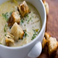 Creamy Cabbage Soup With Gruyère_image