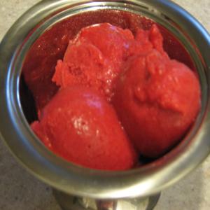 Luscious Ruby-Red Raspberry Sorbet_image