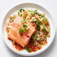 Salmon with Sesame-Ginger Quinoa_image