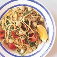 Linguine with Bay Scallops, Fennel, and Tomatoes image