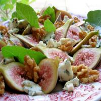 Fresh Figs With Stilton and Walnuts in a Honey Drizzle Dressing_image