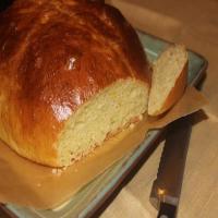 Swiss - Fribourg-style Cuchaule: Saffron Bread_image