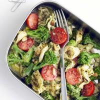 Tortellini with pesto & broccoli image