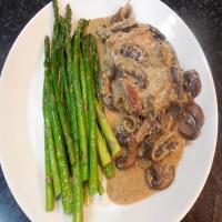 Pork Chops with Creamy Mustard Thyme Sauce_image
