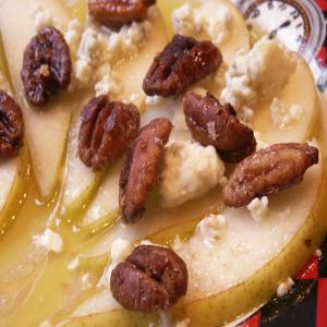Pears With Maple, Walnuts and Gorgonzola_image