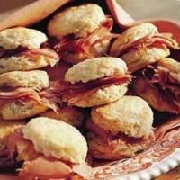 Country Ham and Quick Buttermilk Biscuits_image