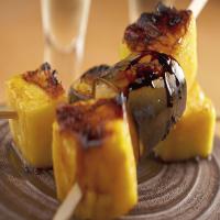 Grilled Pineapple and Bananas with Lemonade Glaze_image
