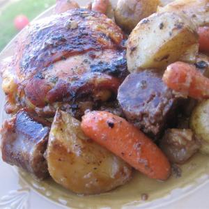 Crispy Oven-Roasted Rosemary Chicken with Sausage and Potatoes_image