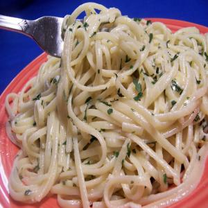 Garlic and Cheese Pasta_image