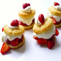 Gluten-Free Coconut-Almond Strawberry Shortcakes_image