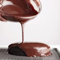 Chocolate Cakes with Ganache Glaze image