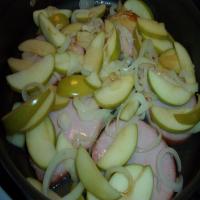 Smoked Bacon With Onions and Apple Rings - Appel-Flask_image