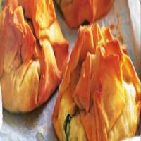 Spinach & ricotta filo pastry parcels | Asda Good Living_image