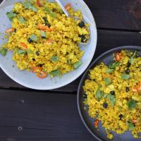 Cauliflower Couscous with Turmeric, Blueberries and Apple_image