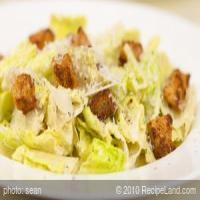 Creamy Caesar Salad with Spicy Croutons_image