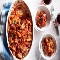 Baked Rigatoni With Tomatoes, Olives and Pepper image