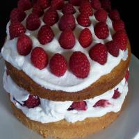 Classic Sponge Cake With Raspberries and Cream Filling_image