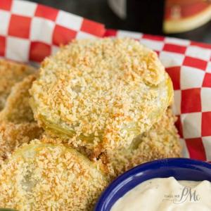 Panko Crusted Baked Fried Green Tomatoes with Lulus Wow Sauce_image