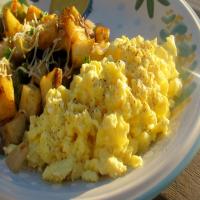 Creamy Scrambled Eggs in the Microwave_image