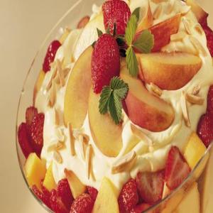 Strawberry and Peach Cream Trifle_image