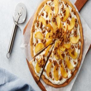 Apple-Gingersnap Crumble Cookie Pizza_image