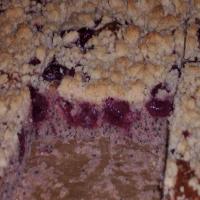 Poppy-Seed-Cherry-Cake With Crumble Topping_image