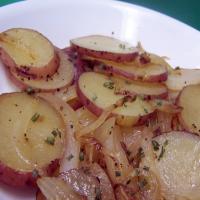 Potato and Onion Skillet Fry_image