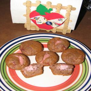 Mini Strawberry Surprise Muffins_image