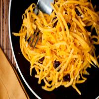 Raw Butternut Squash Salad With Raisins and Ginger_image