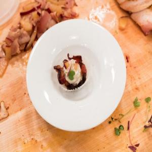 Jalapeno Bacon Cup Bite with Creamy Blue Cheese and Plum_image