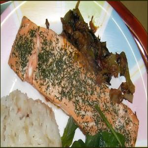 Braised Salmon With Leeks & Dill_image